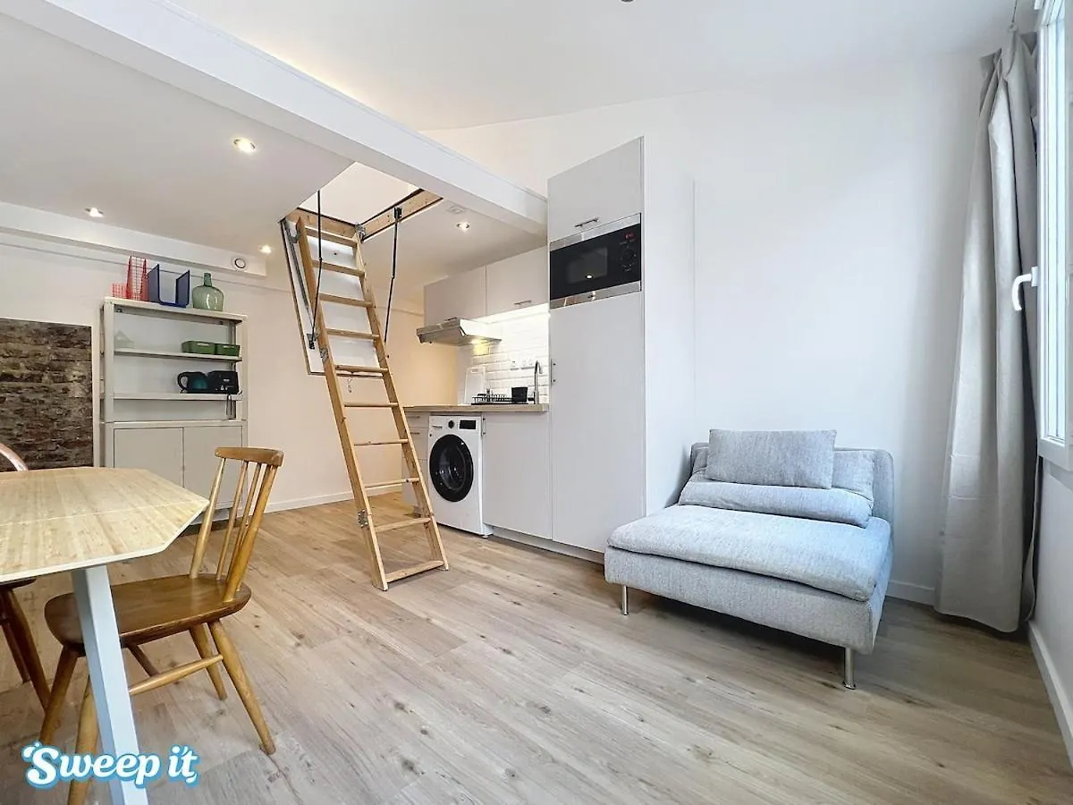 Calm & Cozy Flat Flowered Alley Sleeps 4 Paris