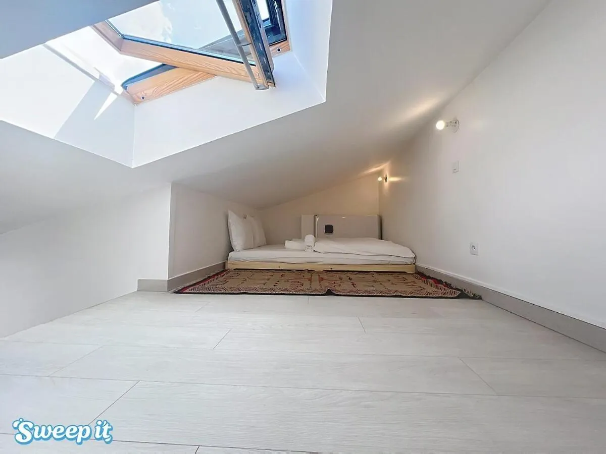 Calm & Cozy Flat Flowered Alley Sleeps 4 París Francia